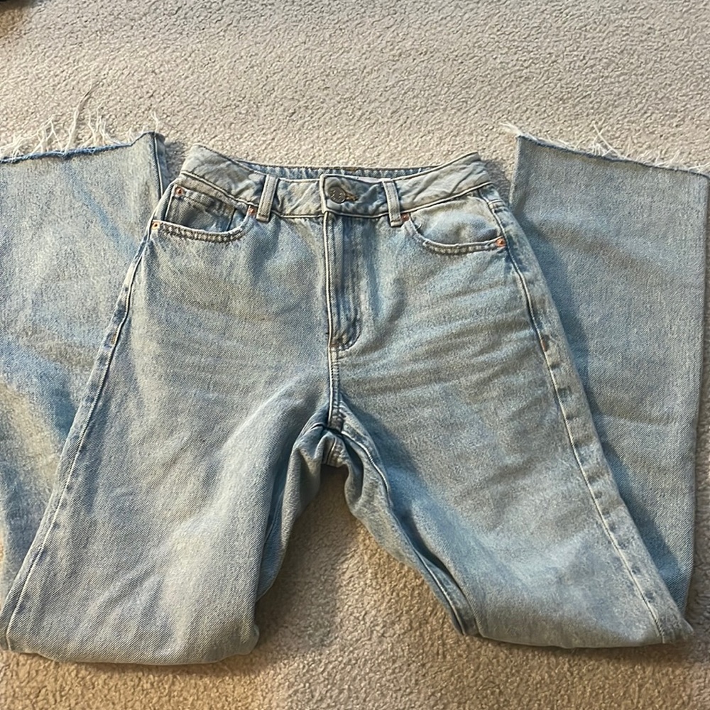 NWOT Garage 90s Straight Ripped Jeans